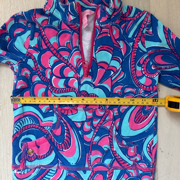Lilly Pulitzer Girls Reel Me In print Mini Skipper Popover 1/2 Zip EUC - Picture 6 of 8